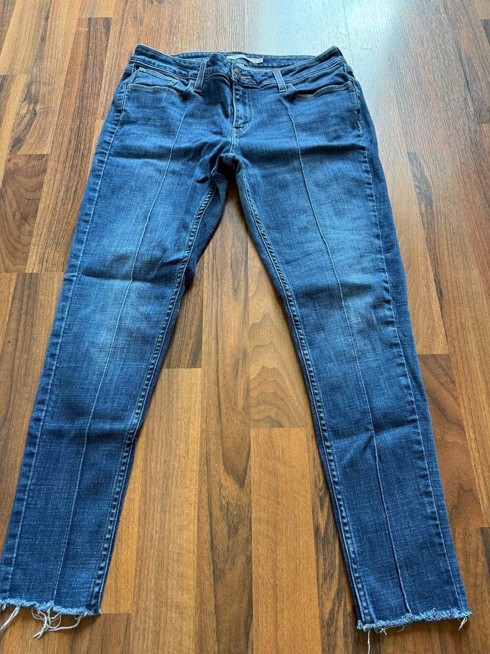 Levi's 535 Super Skinny Jeans Size 31 Raw Hem Medium Wash Denim